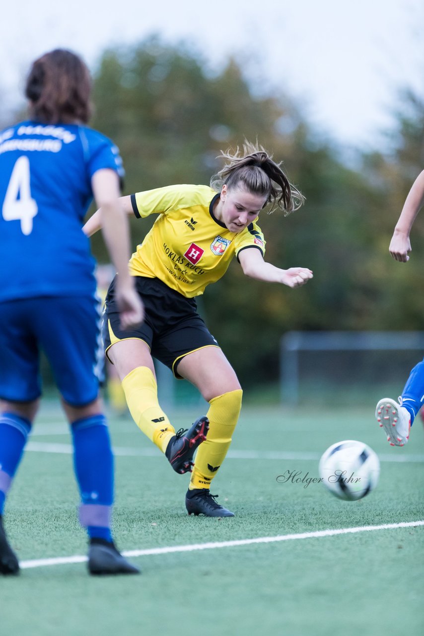 Bild 334 - F SSC Hagen Ahrensburg - SV Frisia 03 Risum-Lindholm : Ergebnis: 2:0